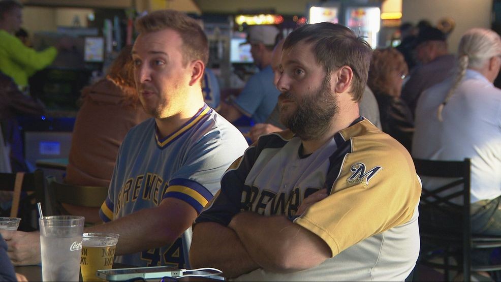 Brewers fans show World Series excitement at Stadium View — Fox 11 Green Bay Local, Nocatee Sports news