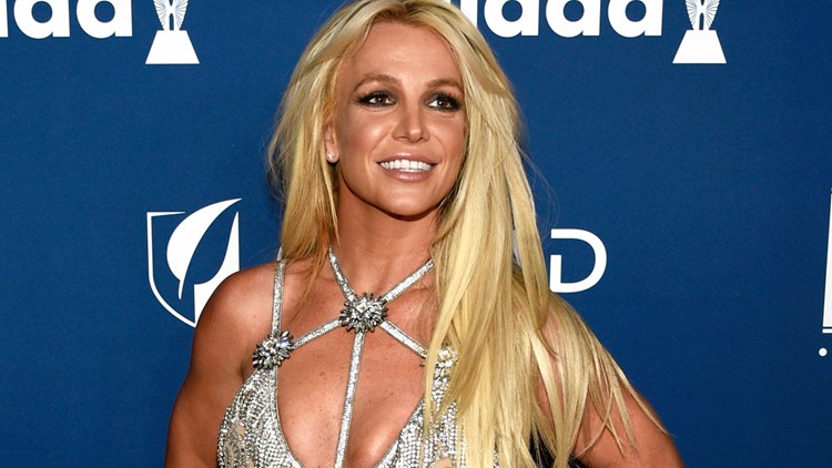 Britney Spears visits Dollywood for the first time — First Coast News Entertainment JAX