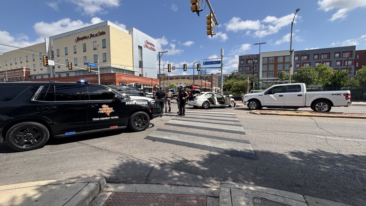 Texas DPS releases video of stolen car chase ending with four-vehicle downtown San Antonio crash — KENS 5 (San Antonio), Nocatee Business news