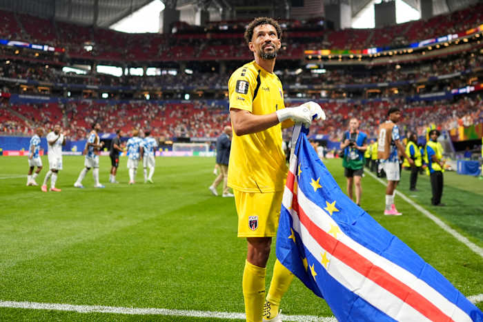 Cape Verde's Vozinha becomes an Instagram sensation thanks to his saves and a streamer's push — News4JAX Entertainment, Nocatee Technology news